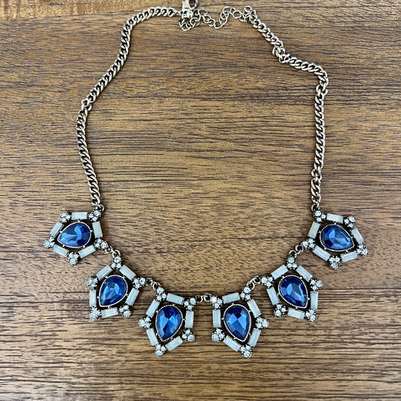 Elegant necklace with blue stones - Picture 2 of 5